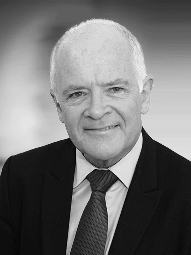 Roger-Griffiths_800x1067